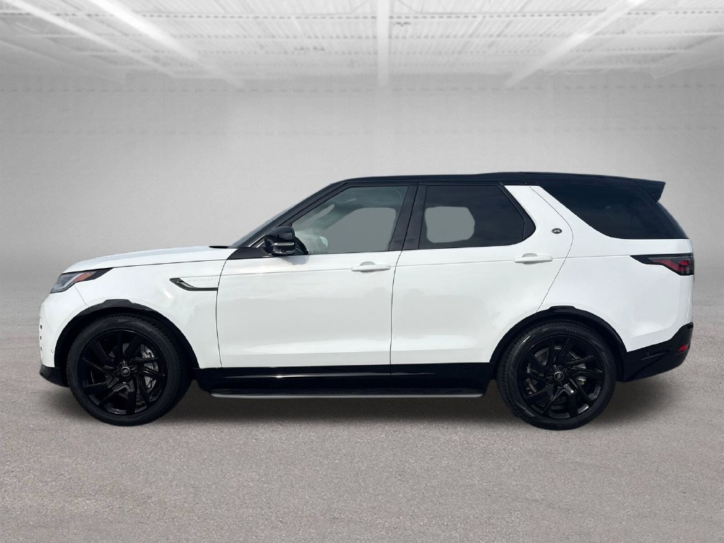 Used 2025 Land Rover Discovery Dynamic SE AWD/4WD image 2