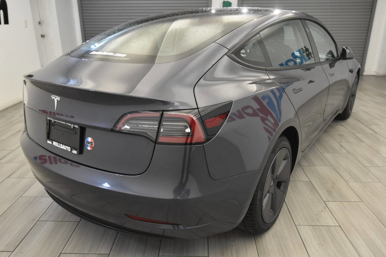 Used 2023 Tesla Model 3 Standard Range image 5