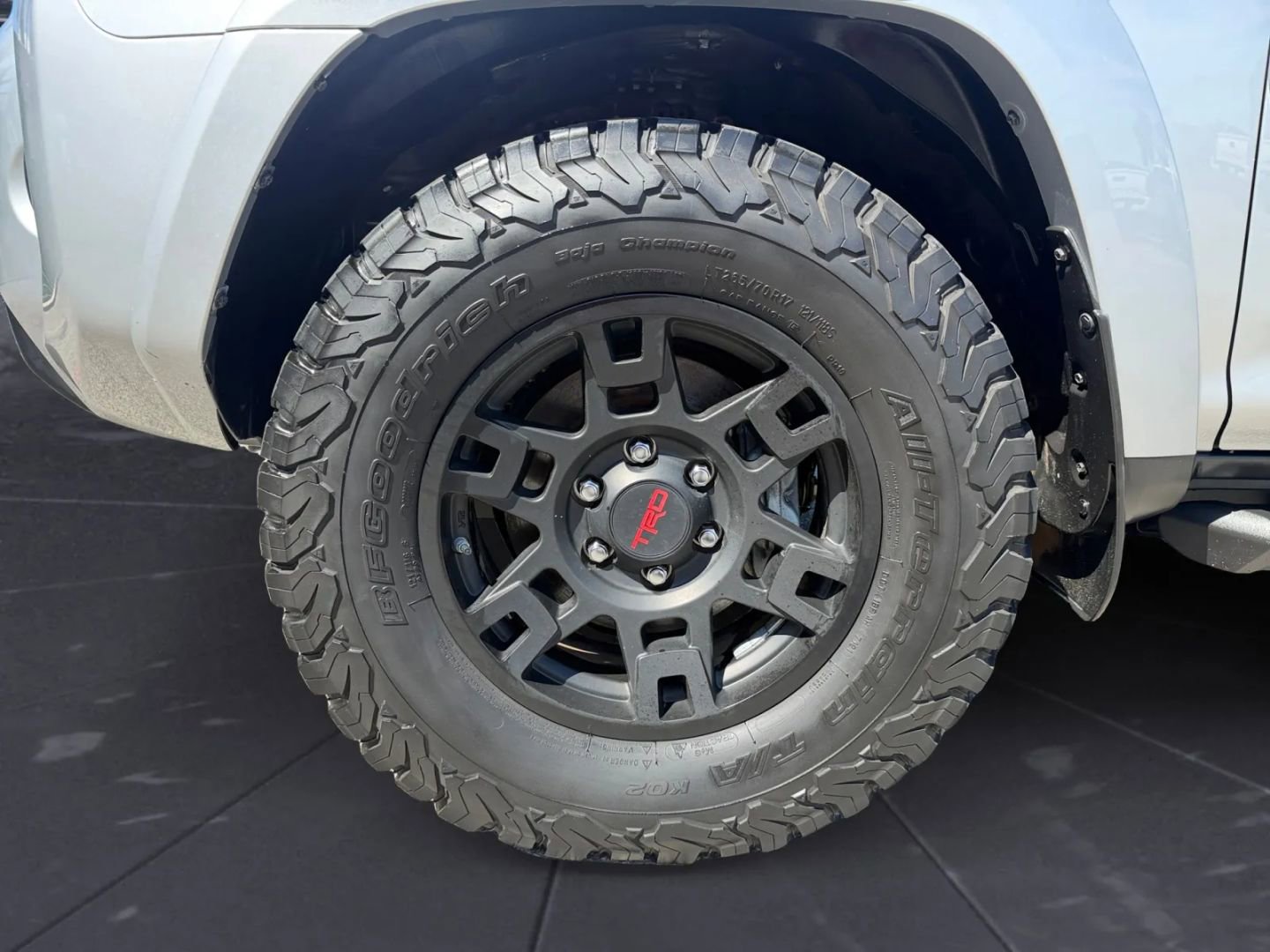 Used 2018 Toyota 4Runner TRD Off-Road Premium image 31