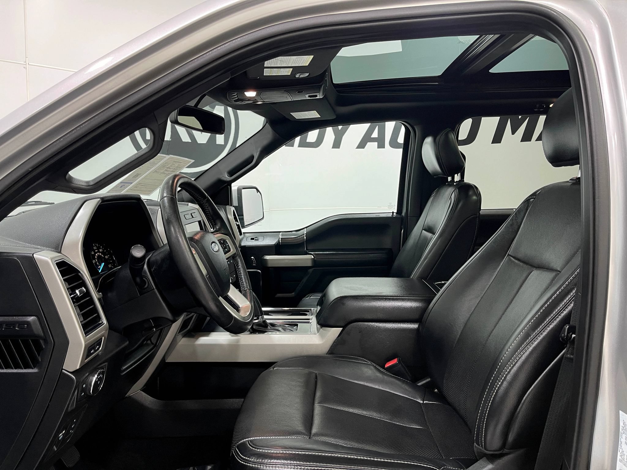 Used 2018 Ford F150 Lariat w/ Equipment Group 501A Mid AWD/4WD image 13