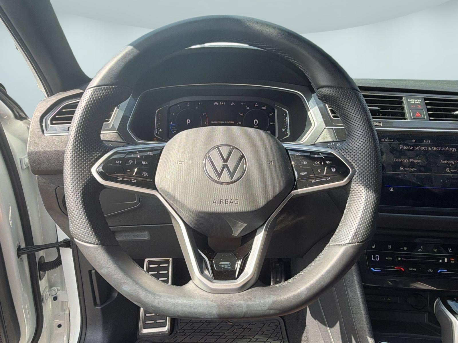 Used 2024 Volkswagen Tiguan SEL R-Line AWD/4WD image 11