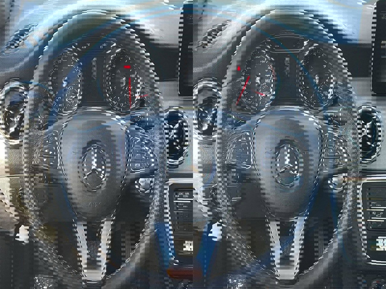 Used 2018 Mercedes-Benz CLA 250 image 21