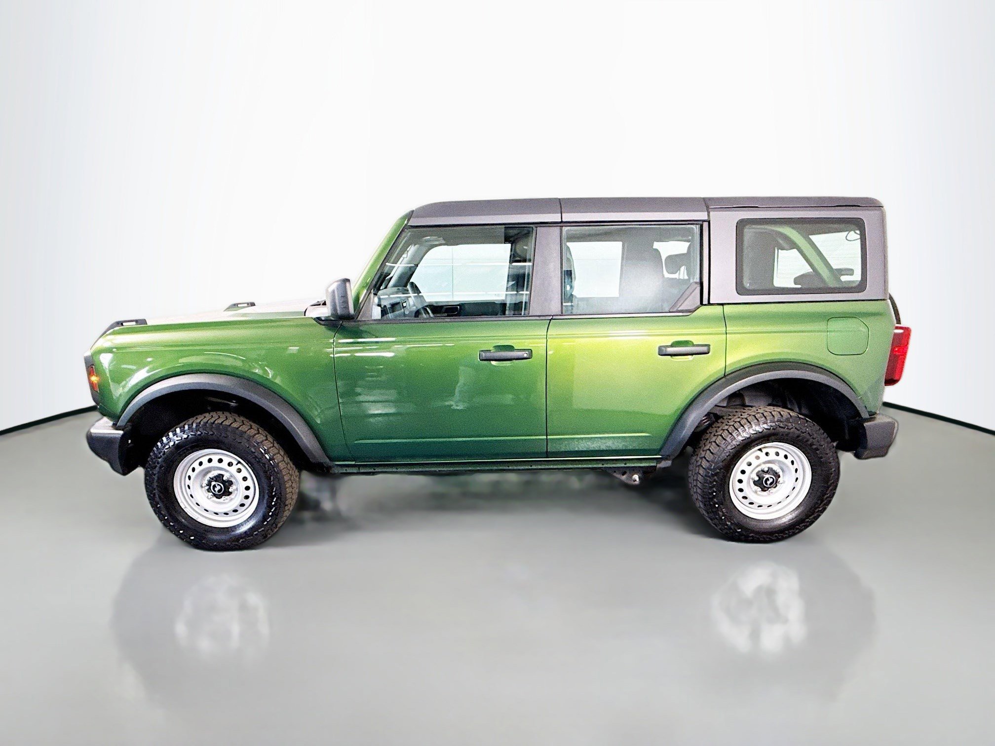 Used 2023 Ford Bronco 4-Door AWD/4WD image 6