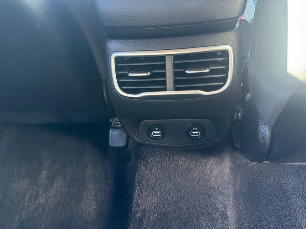 Used 2022 Hyundai Santa Fe SEL image 10