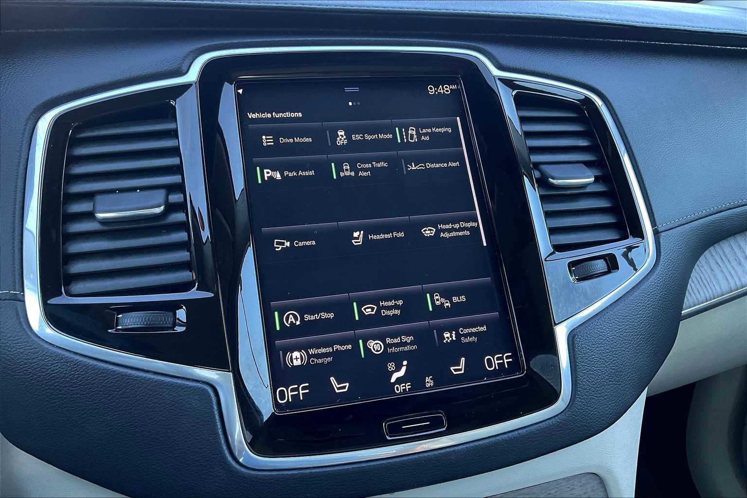 Used 2022 Volvo XC90 T6 Inscription w/ Advanced Package image 39