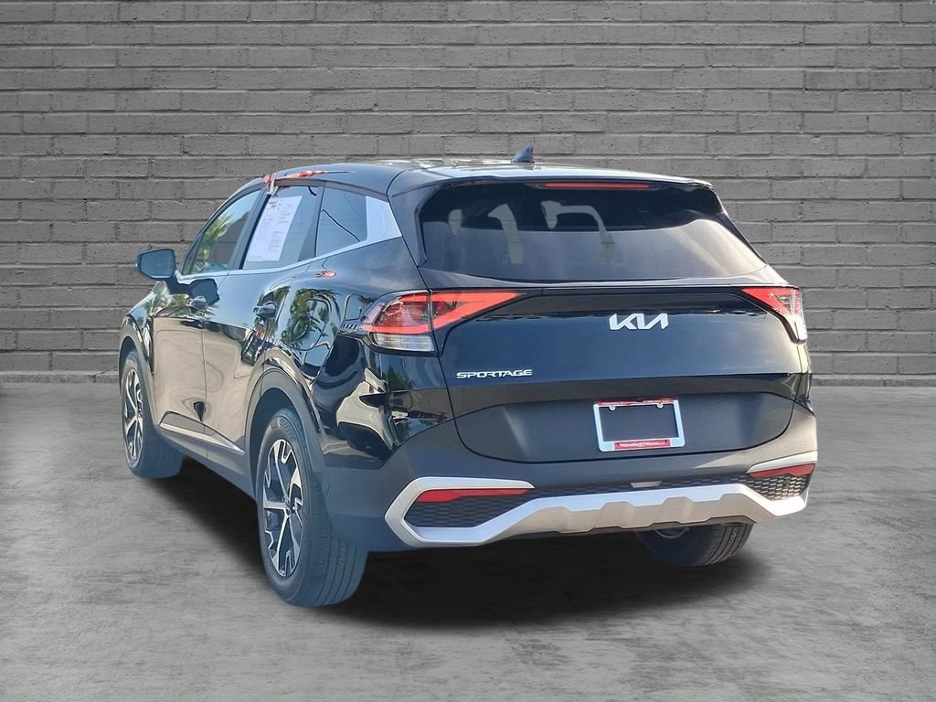 Used 2024 Kia Sportage EX FWD image 4