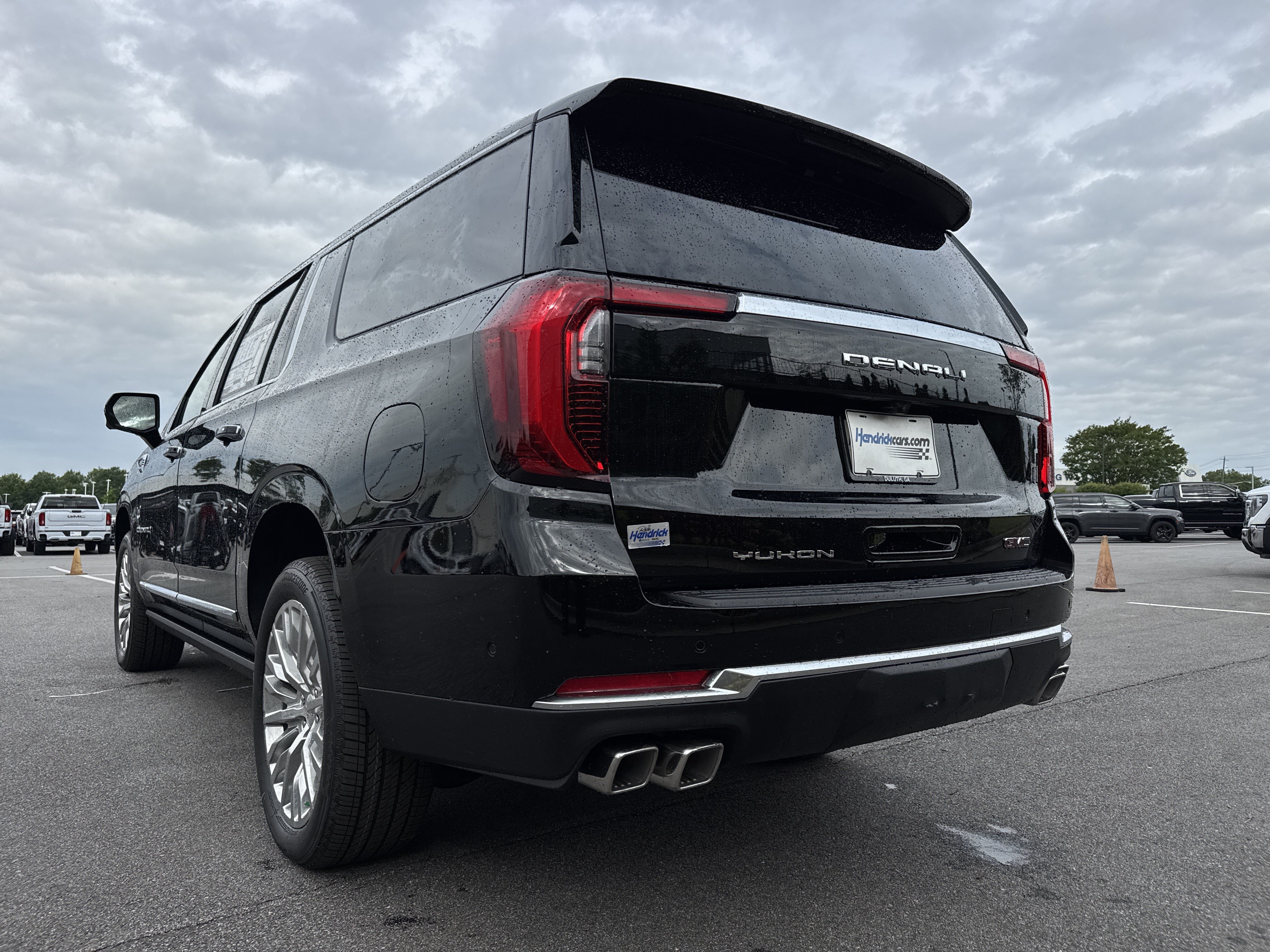 New 2026 GMC Yukon XL Denali w/ Sun & Power Step Package AWD/4WD image 8