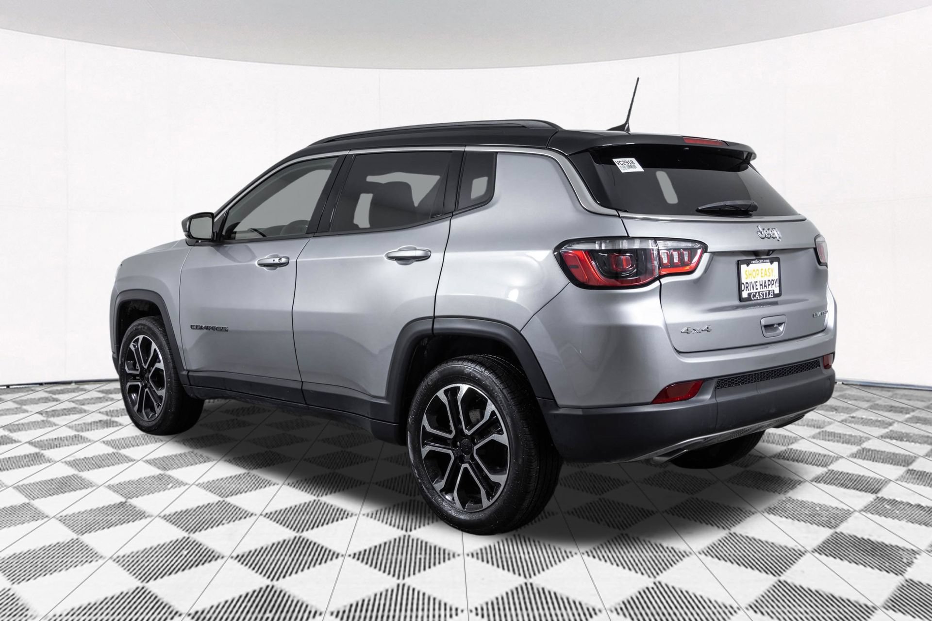 Used 2023 Jeep Compass Limited AWD/4WD image 16