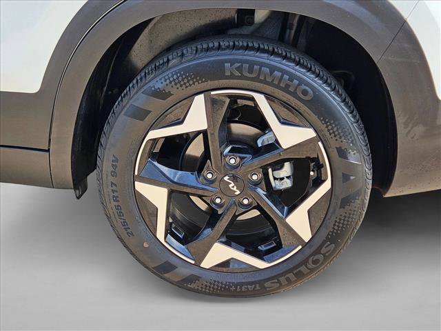 Used 2025 Kia Seltos EX w/ EX Sunroof Package FWD image 25