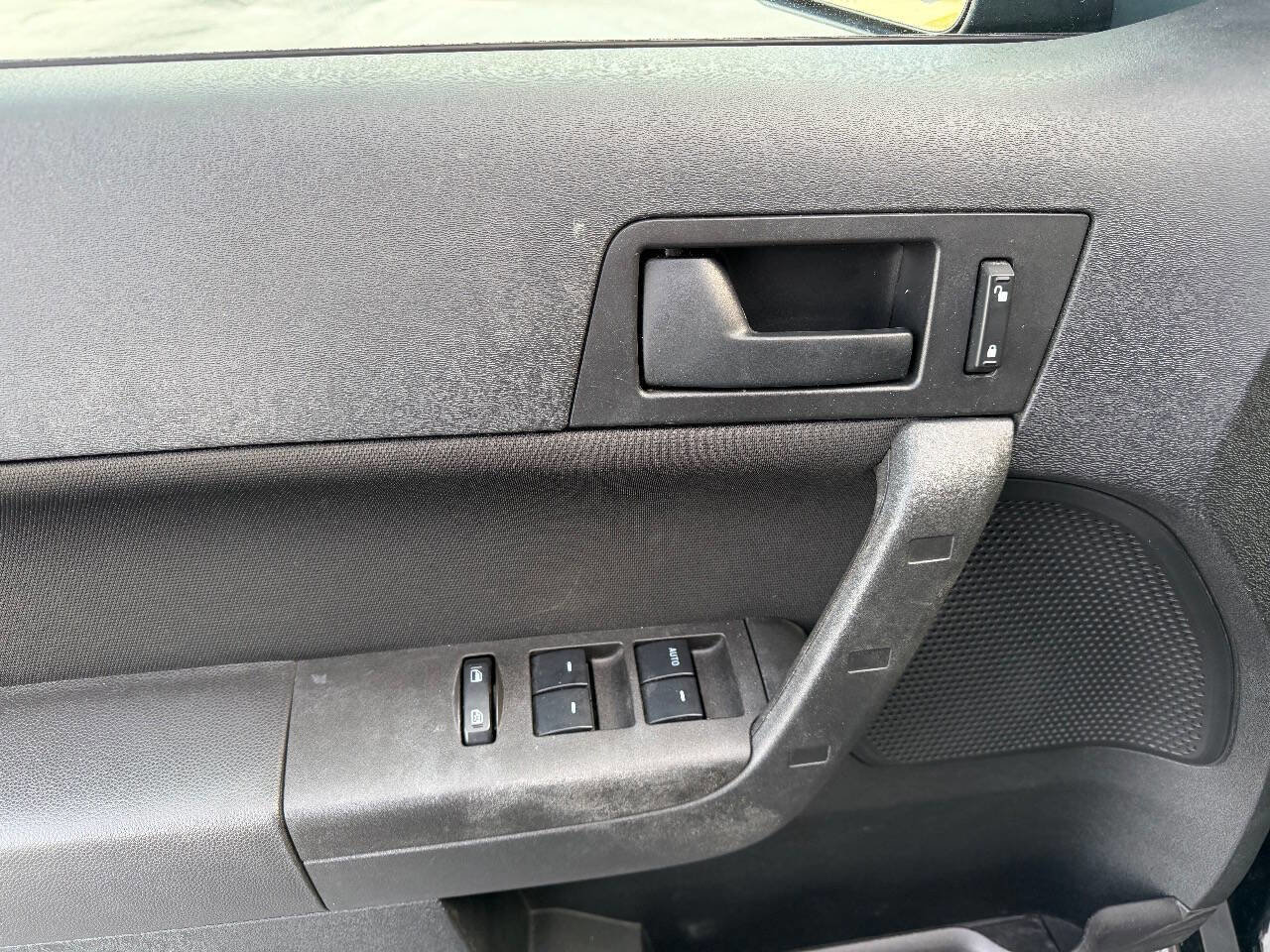 Used 2010 Ford Focus SE image 11