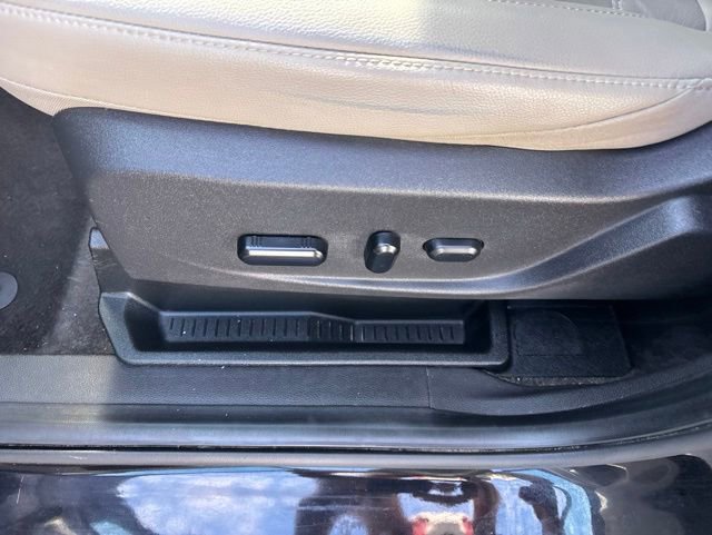 Used 2019 Ford Escape Titanium AWD/4WD image 11