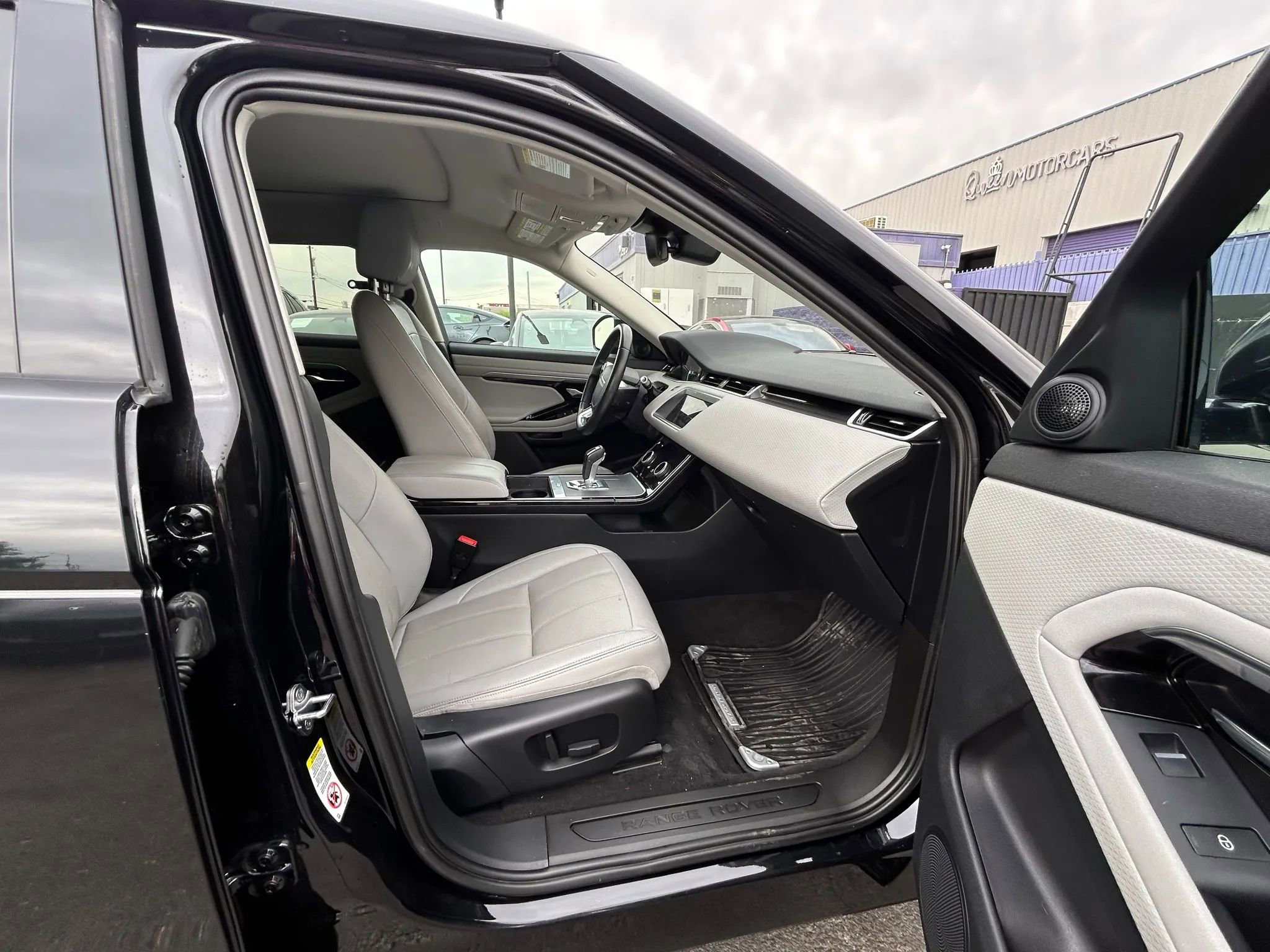 Used 2020 Land Rover Range Rover Evoque S image 13