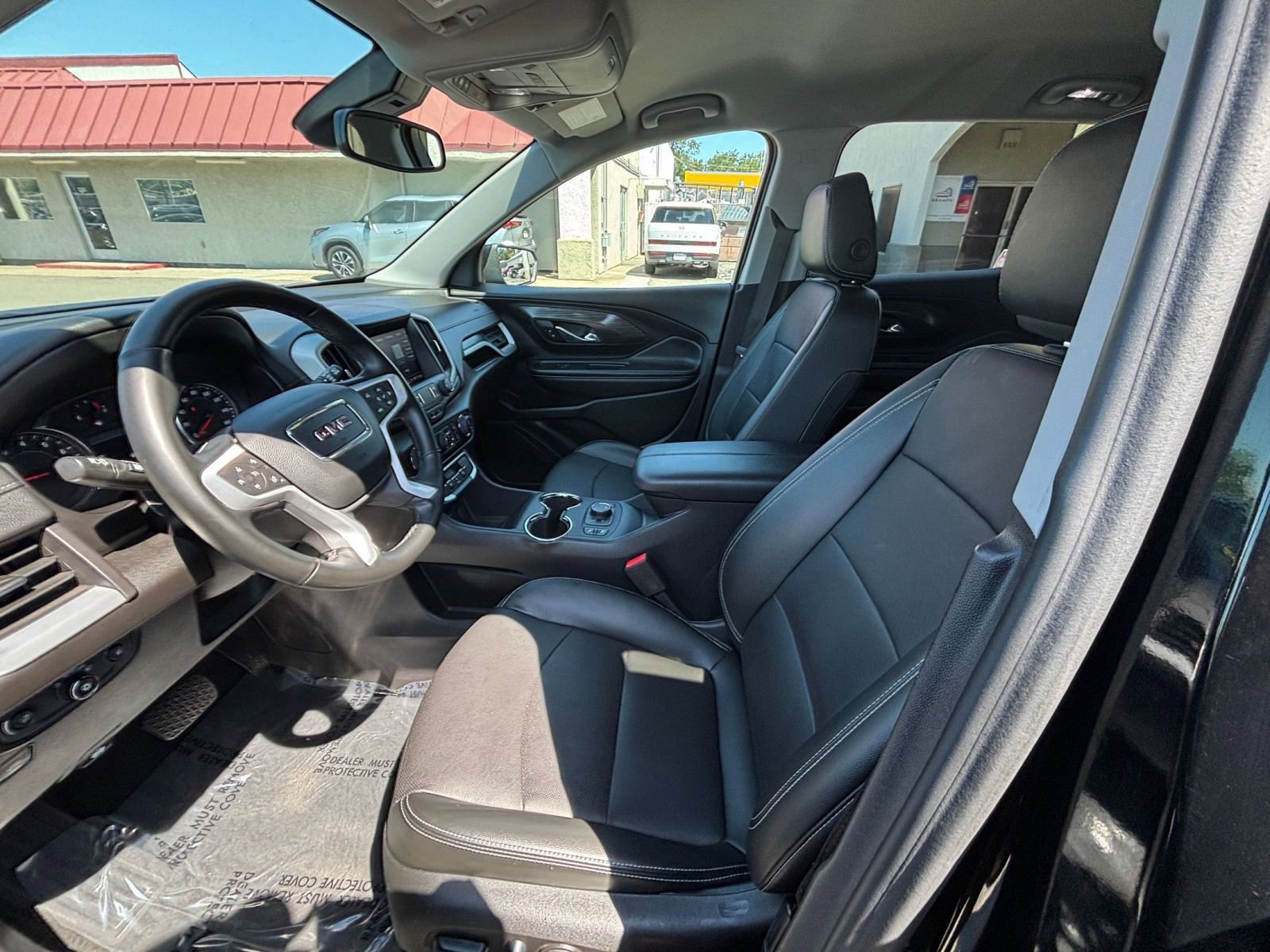 Used 2024 GMC Terrain SLT AWD/4WD image 30