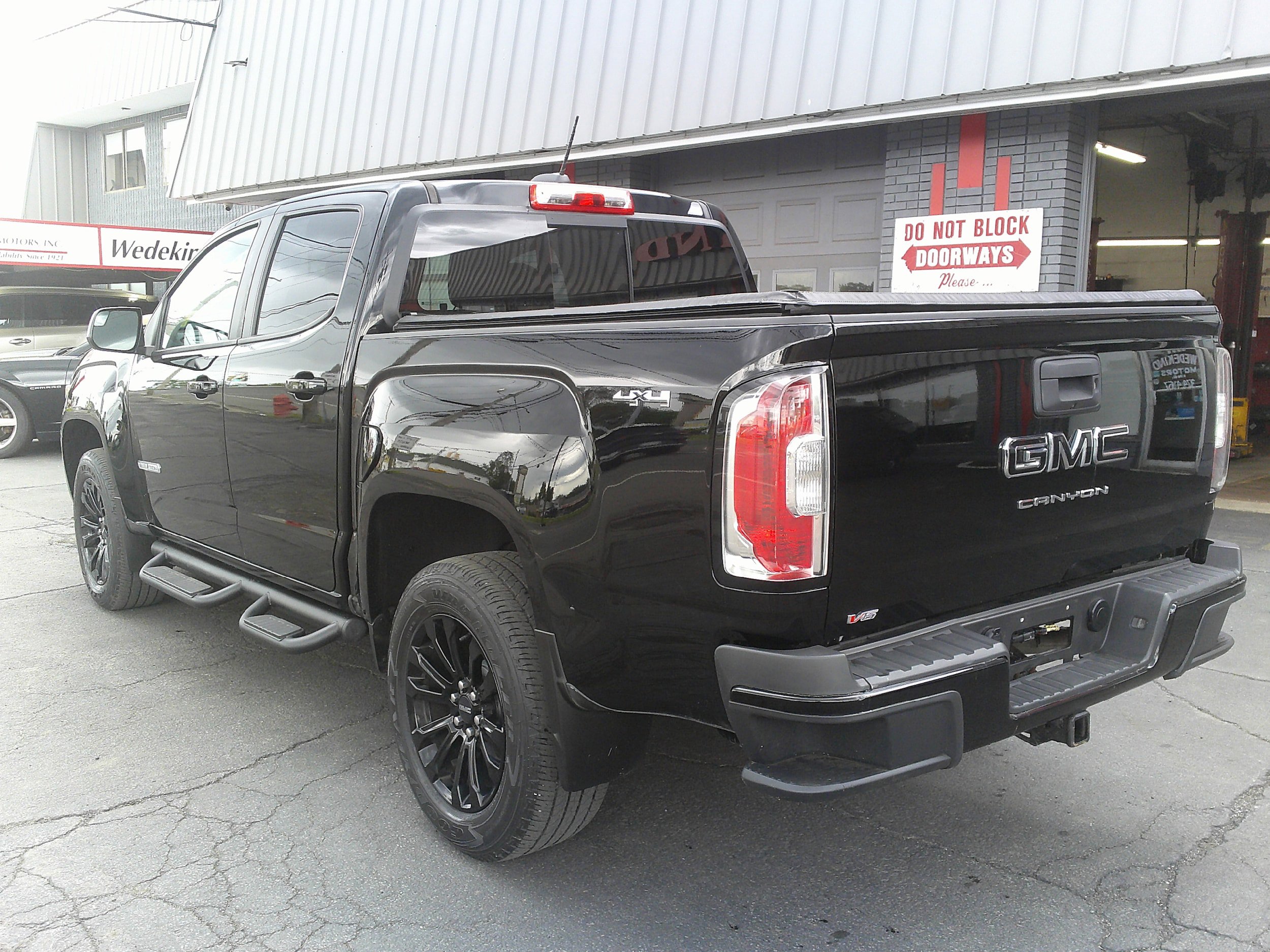 Used 2021 GMC Canyon Elevation w/ High Elevation Package AWD/4WD image 7