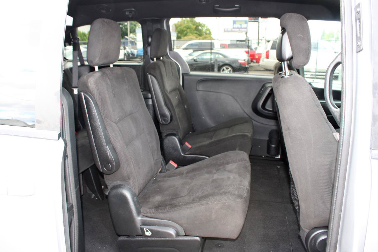 Used 2015 Dodge Grand Caravan SE w/ Quick Order Package 29E SE FWD image 15