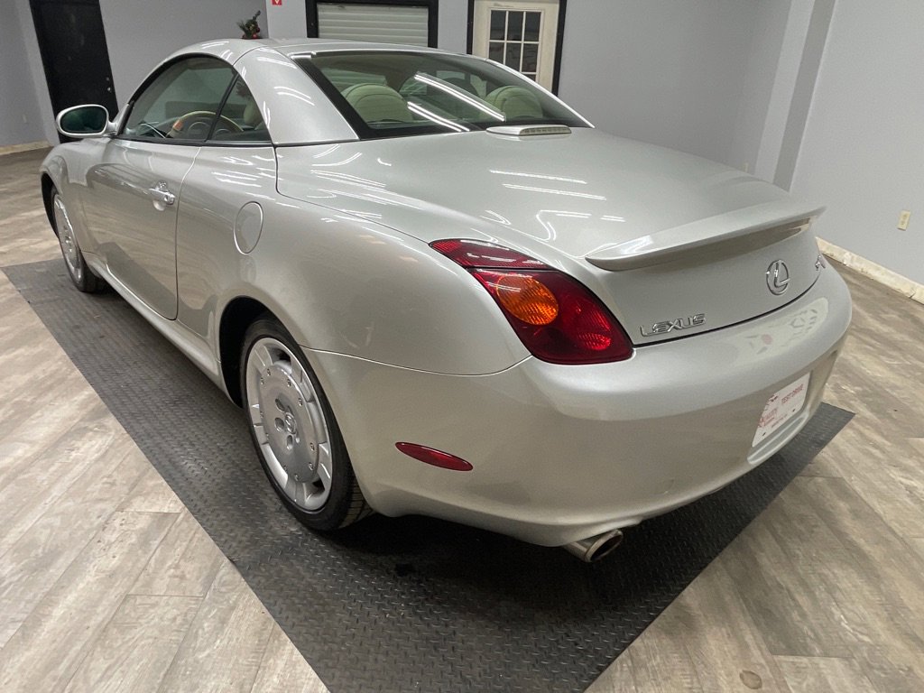 Used 2004 Lexus SC 430 Convertible RWD image 40