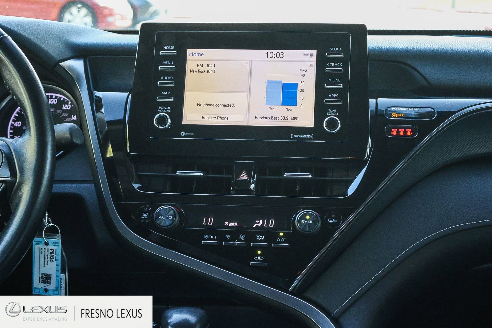 Used 2024 Toyota Camry SE image 17