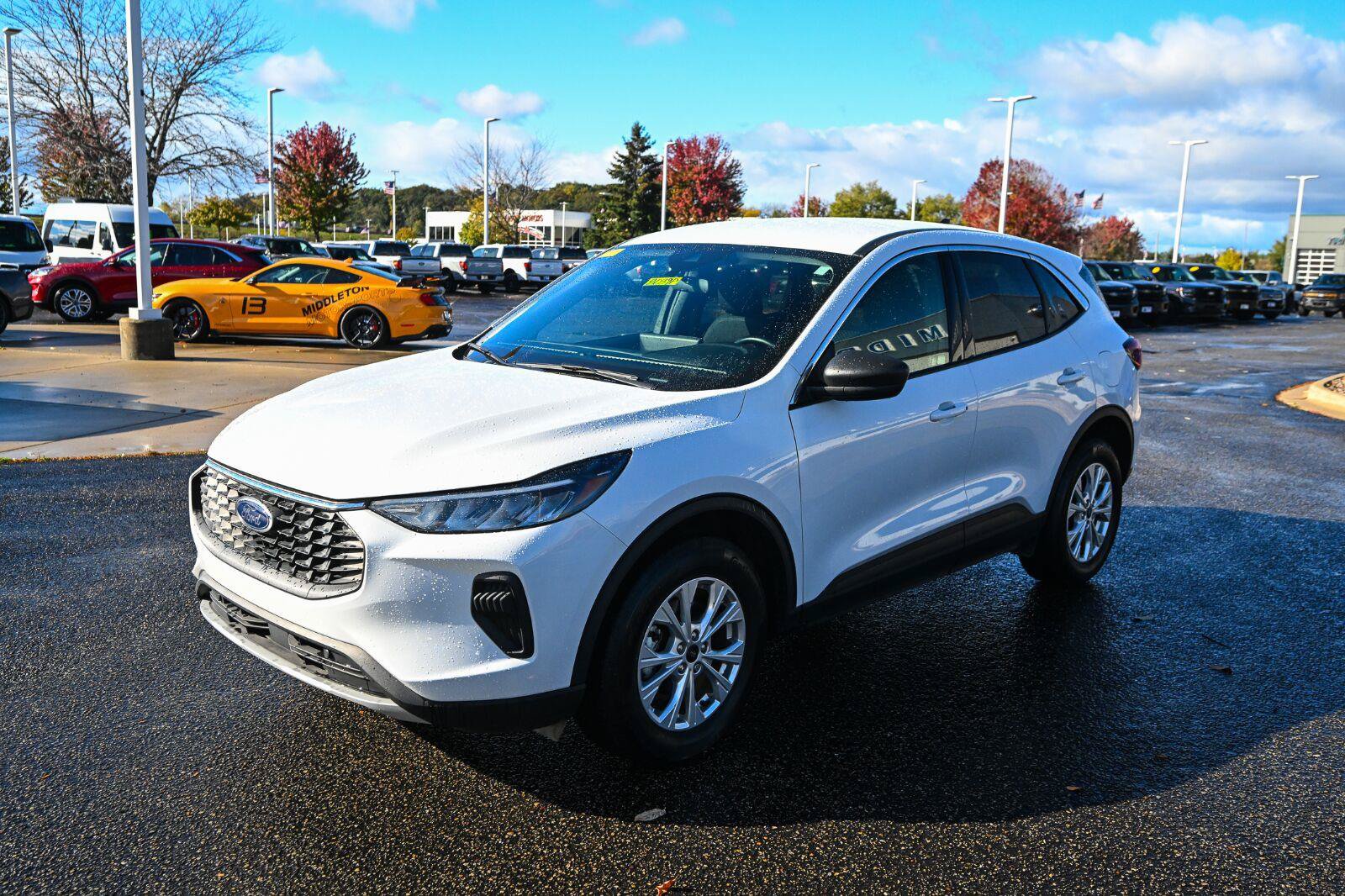 Used 2024 Ford Escape Active w/ Tech Pack #1 AWD/4WD image 9