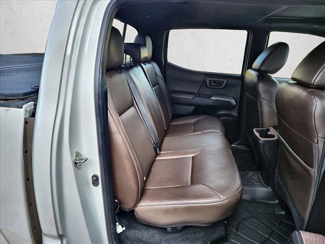 Used 2022 Toyota Tacoma Limited AWD/4WD image 19