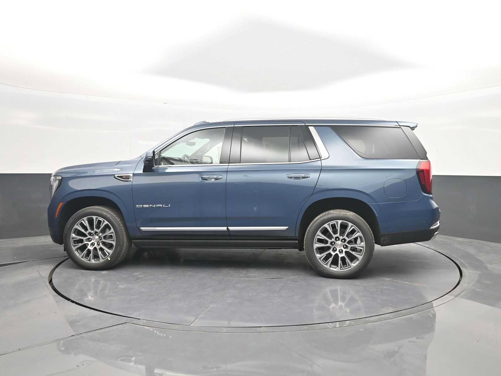 New 2027 GMC Yukon Denali w/ Denali Reserve Package AWD/4WD image 5