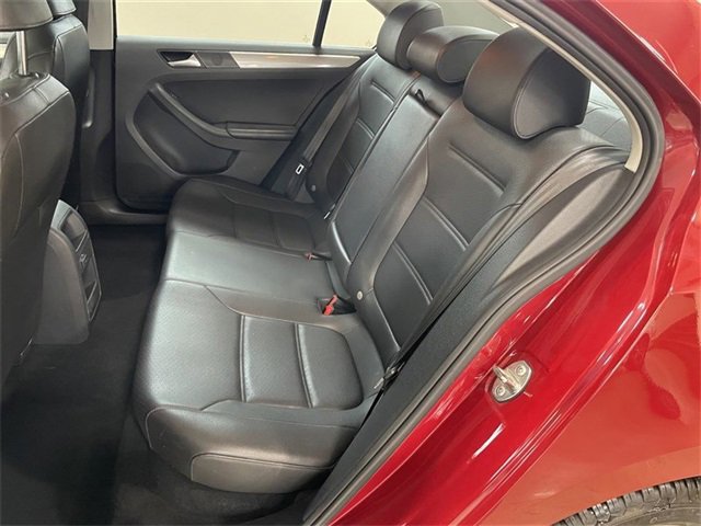 Used 2017 Volkswagen Jetta SE image 26