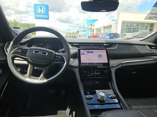 Used 2024 Jeep Grand Cherokee Overland w/ Trailer Tow Package image 10