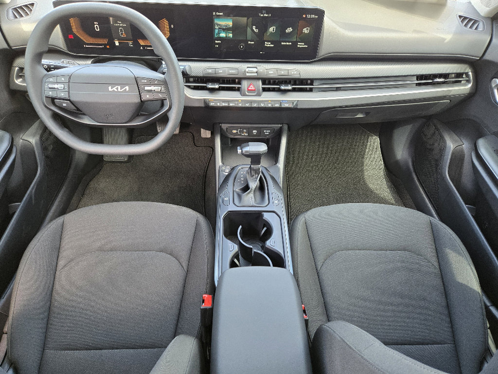 New 2026 Kia K4 LXS image 18