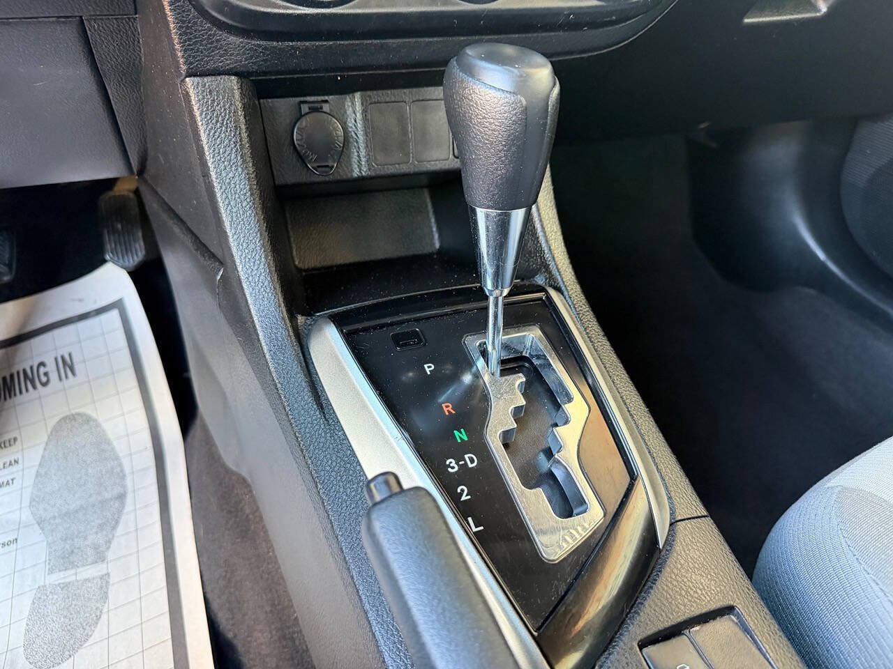 Used 2016 Toyota Corolla L FWD image 25