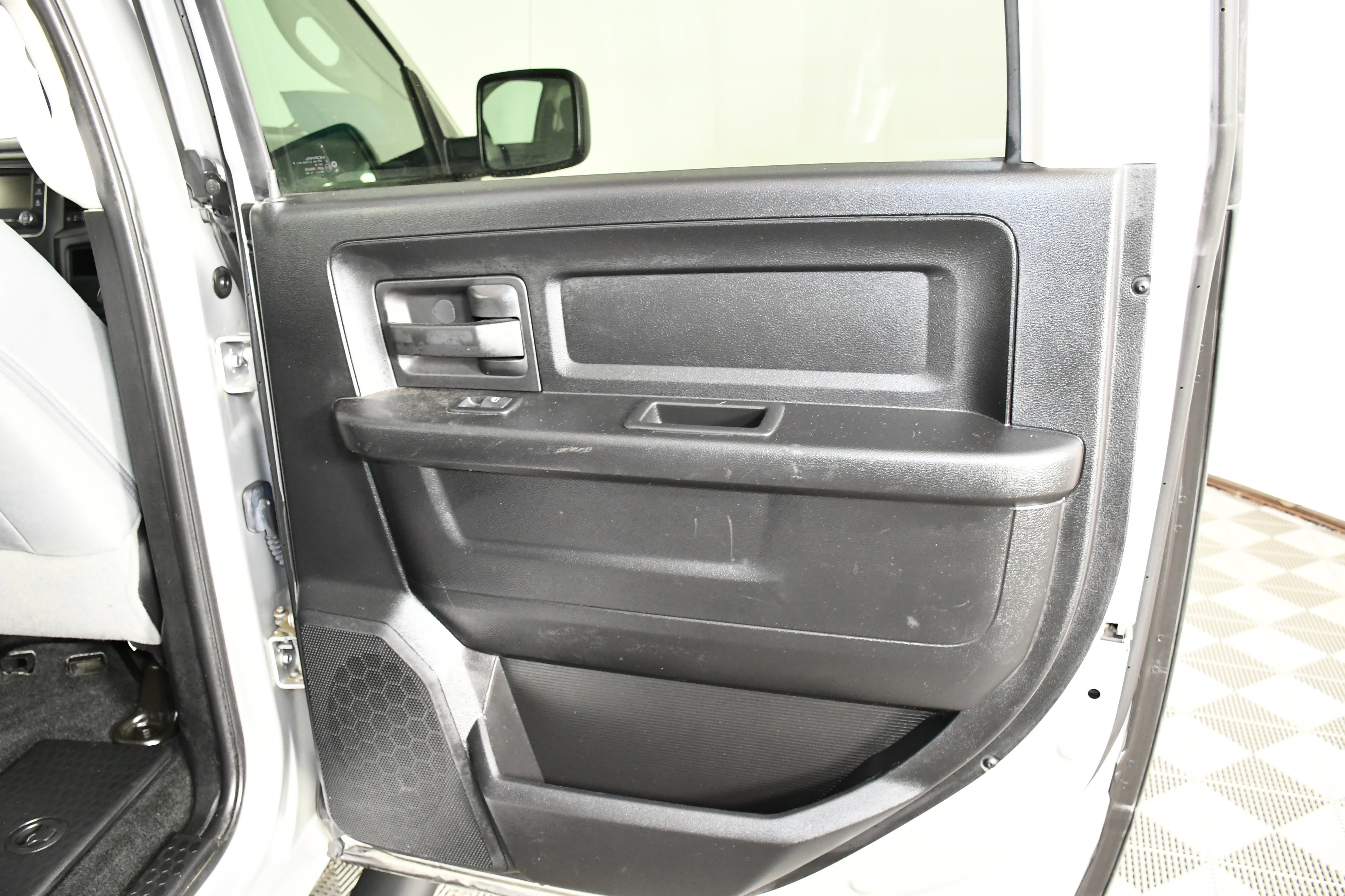 Used 2017 RAM 1500 Express w/ Express Value Package image 44