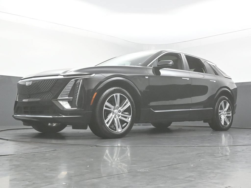 Used 2024 Cadillac Lyriq Tech w/ Driver Assist Package AWD/4WD image 43