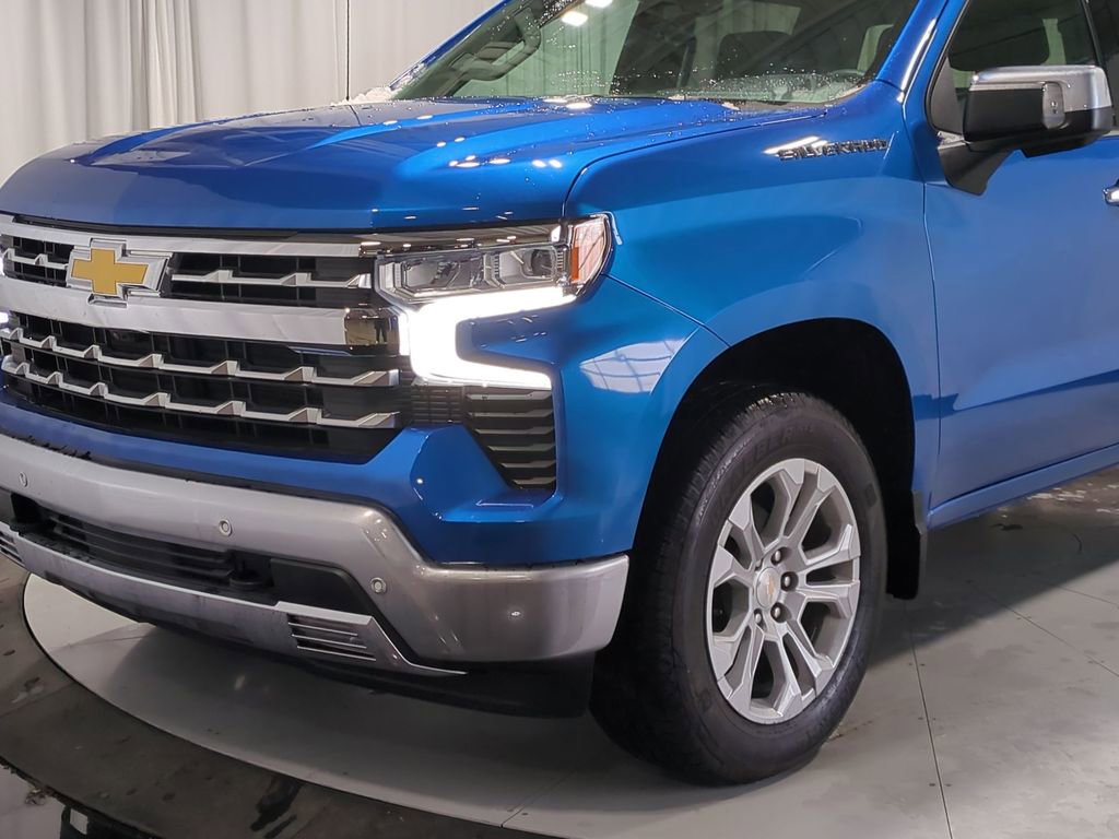 Used 2022 Chevrolet Silverado 1500 LTZ w/ LTZ Convenience Package II image 14