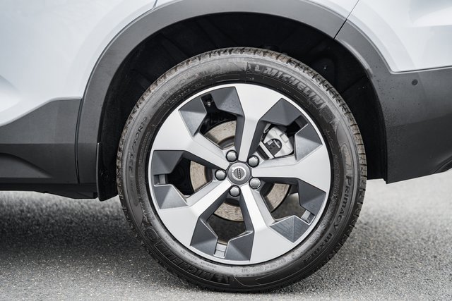 New 2026 Volvo XC40 B5 Plus w/ Protection Package Premier image 18