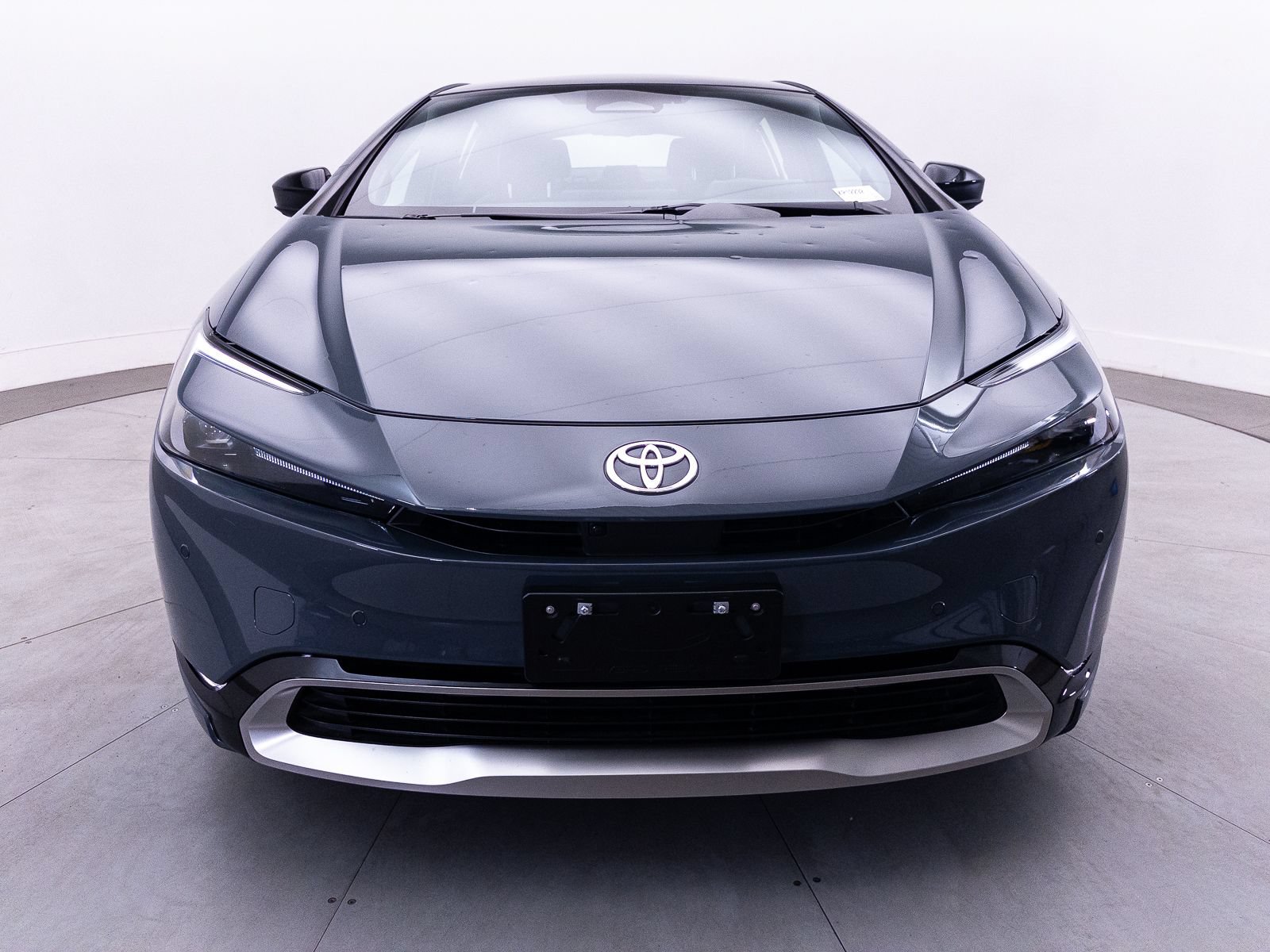 Used 2023 Toyota Prius Prime Premium w/ Advanced Technology Package FWD image 14