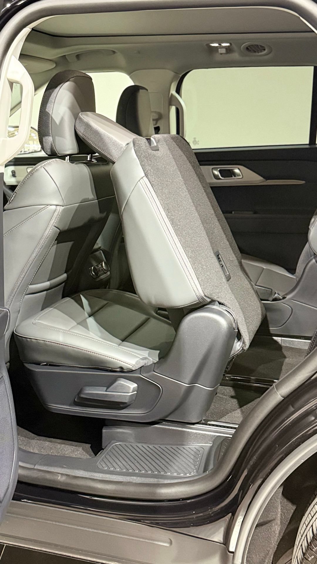 New 2026 Ford Explorer Active w/ Active Comfort Package AWD/4WD image 55