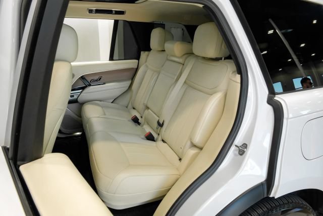 Used 2025 Land Rover Range Rover SE AWD/4WD image 45