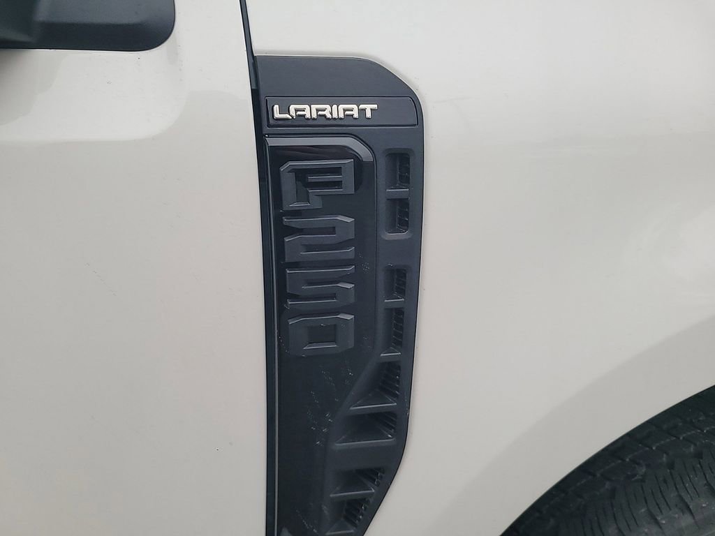 New 2025 Ford F250 Lariat w/ Lariat Ultimate Package image 31