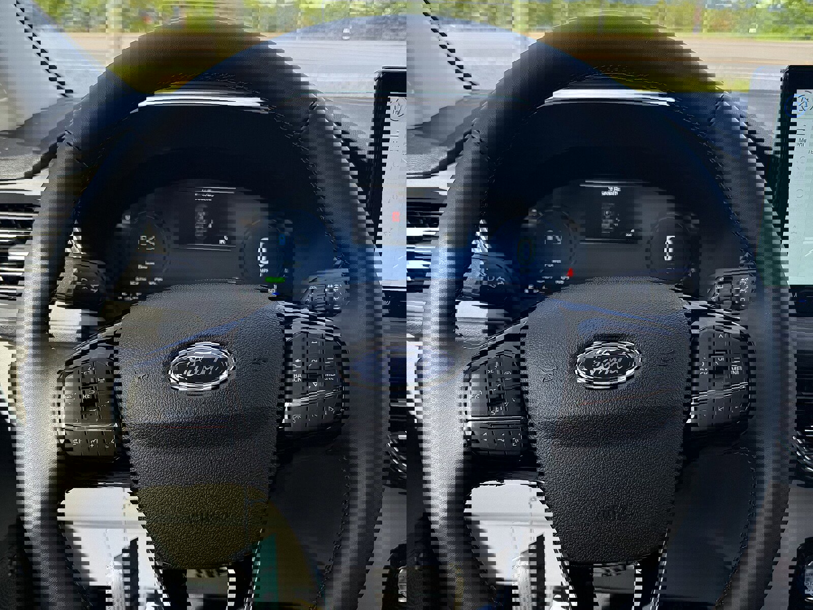 New 2026 Ford Escape SE w/ PHEV Premium Package image 11