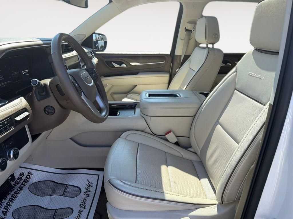 Used 2024 GMC Yukon XL Denali AWD/4WD image 9