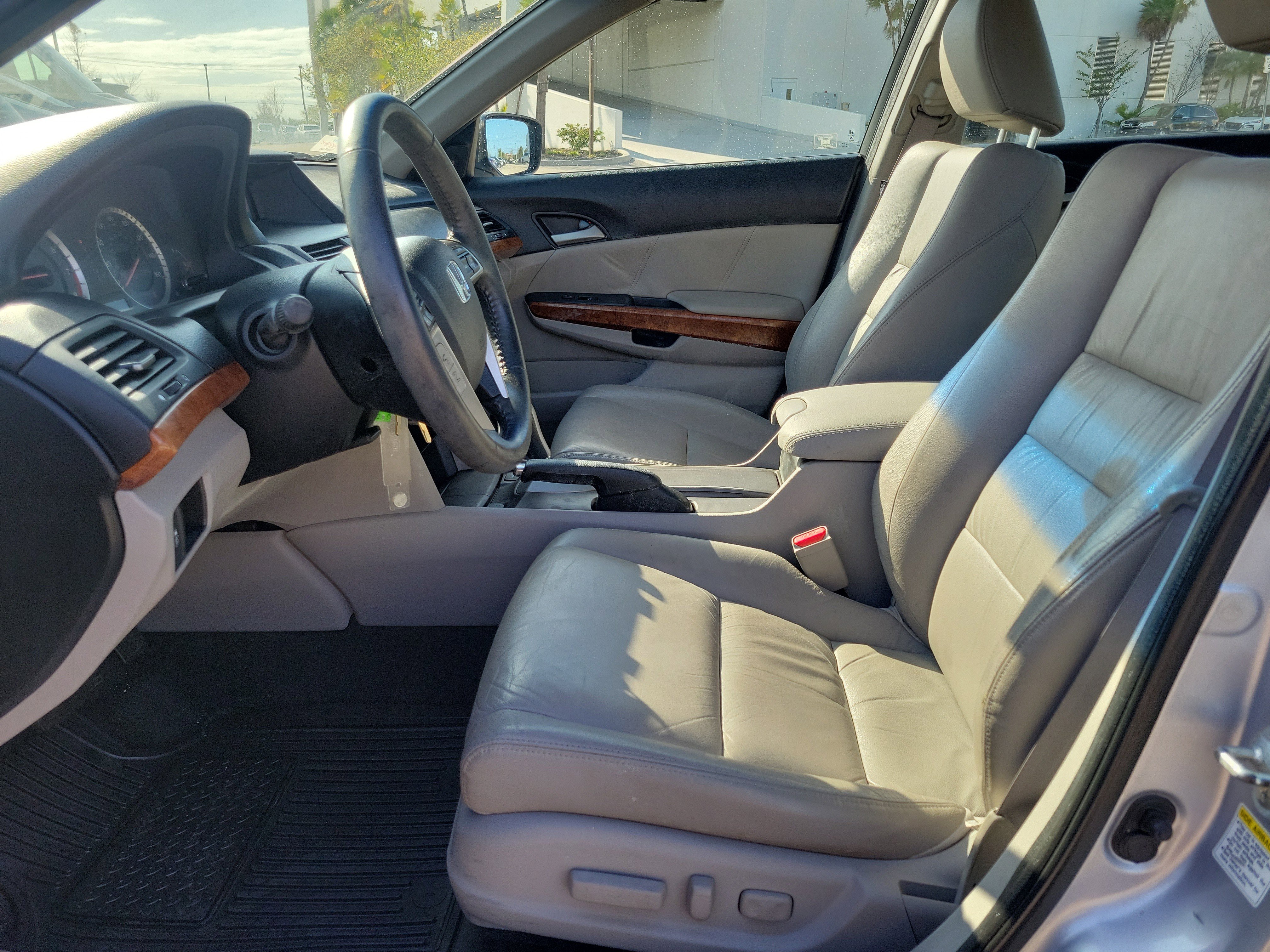 Used 2011 Honda Accord EX-L image 20