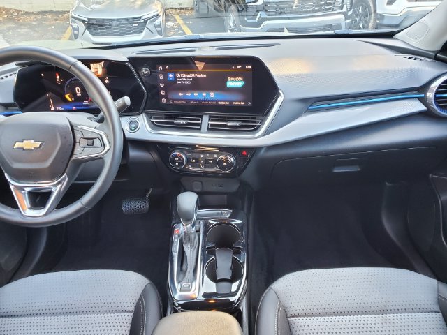 Certified 2024 Chevrolet Trax LT w/ Driver Confidence Package FWD image 16