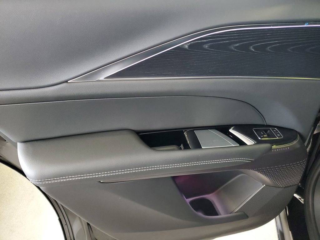 New 2026 Cadillac Lyriq Luxury RWD image 9
