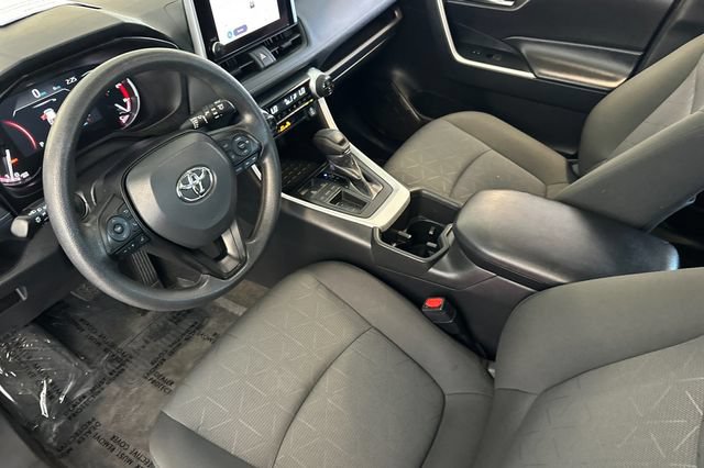 Used 2024 Toyota RAV4 XLE FWD image 12