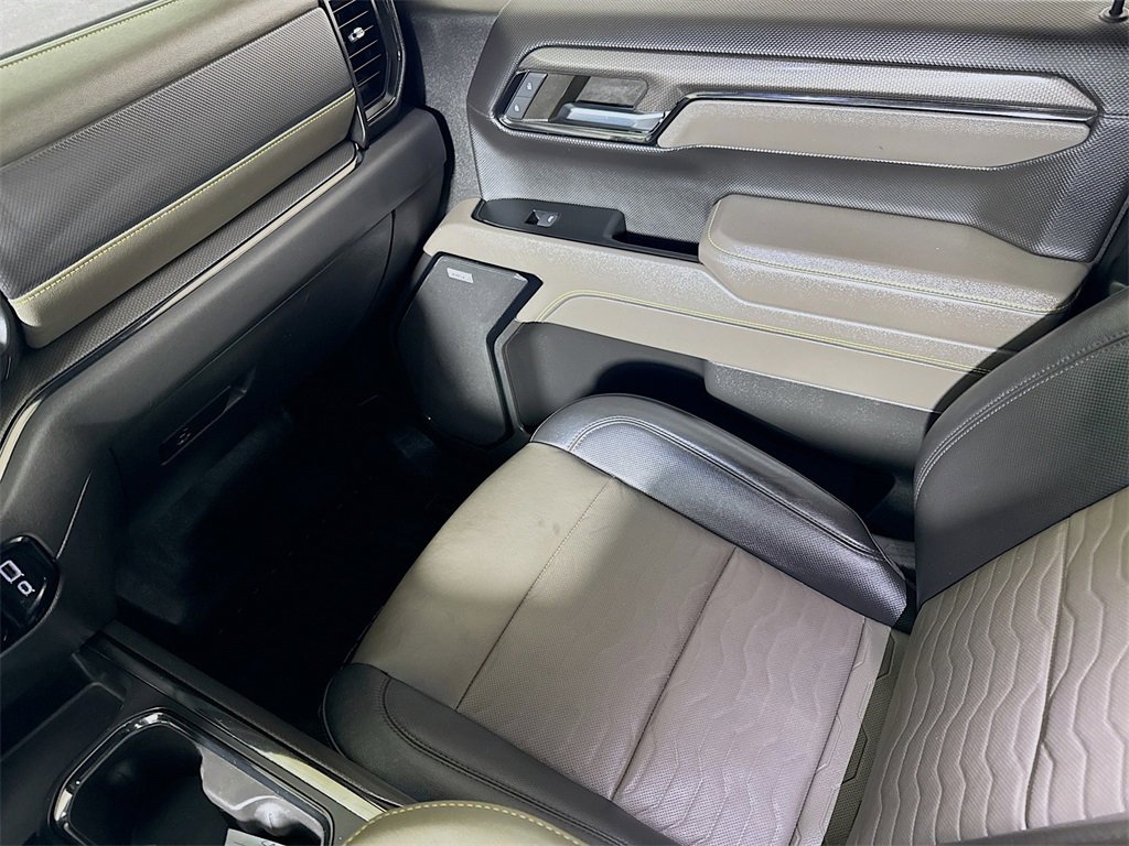 Used 2022 Chevrolet Silverado 1500 ZR2 w/ Technology Package image 22