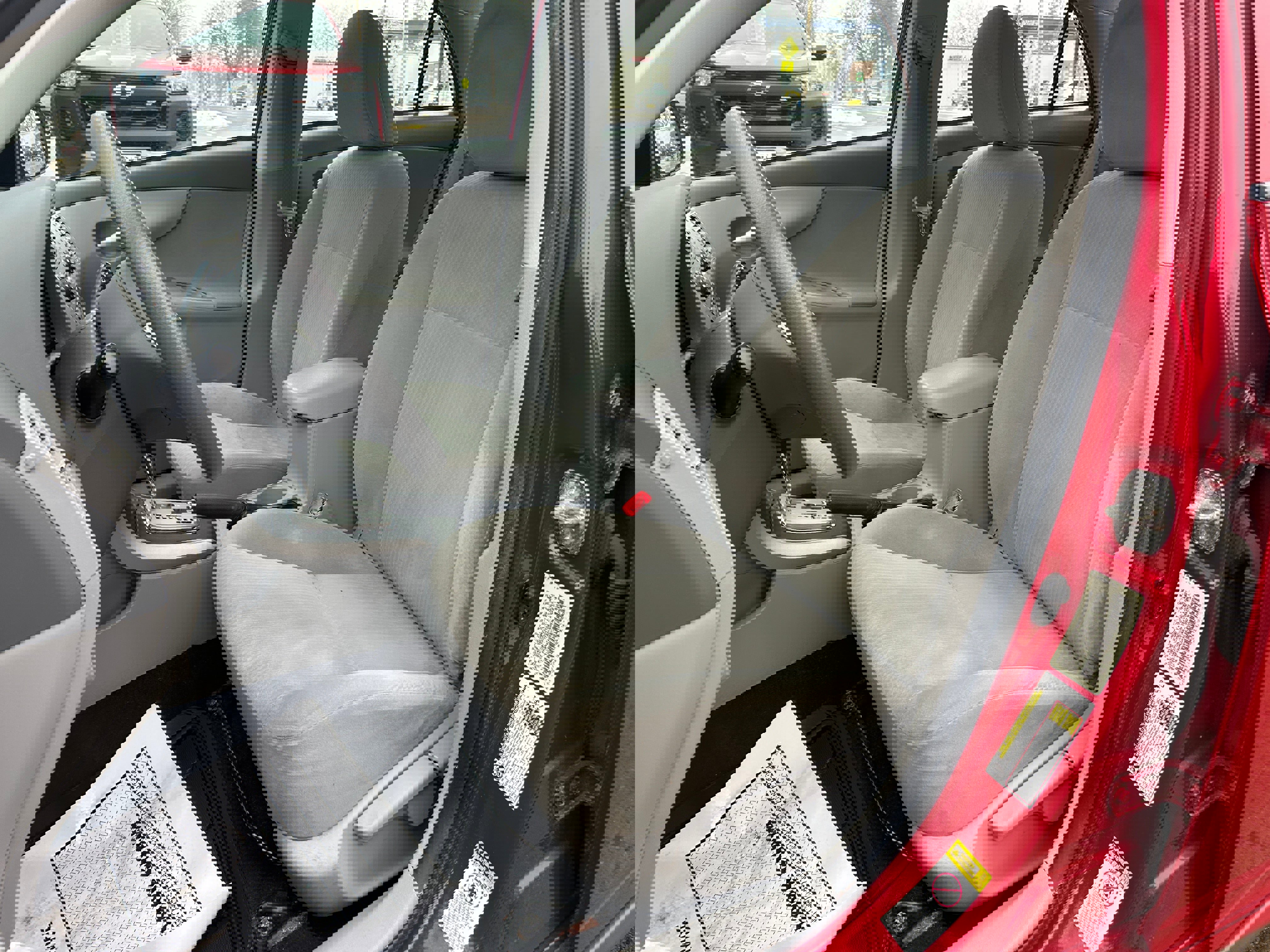 Used 2010 Toyota Corolla image 16