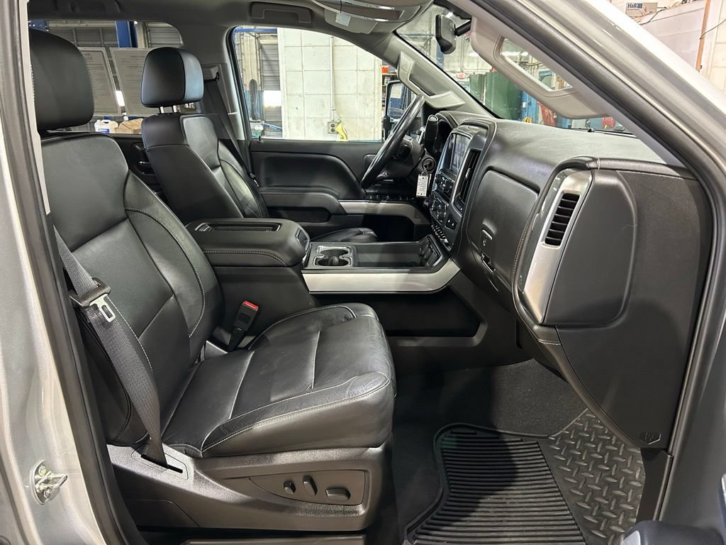 Used 2019 Chevrolet Silverado 2500 LTZ w/ LTZ Plus Package AWD/4WD image 36