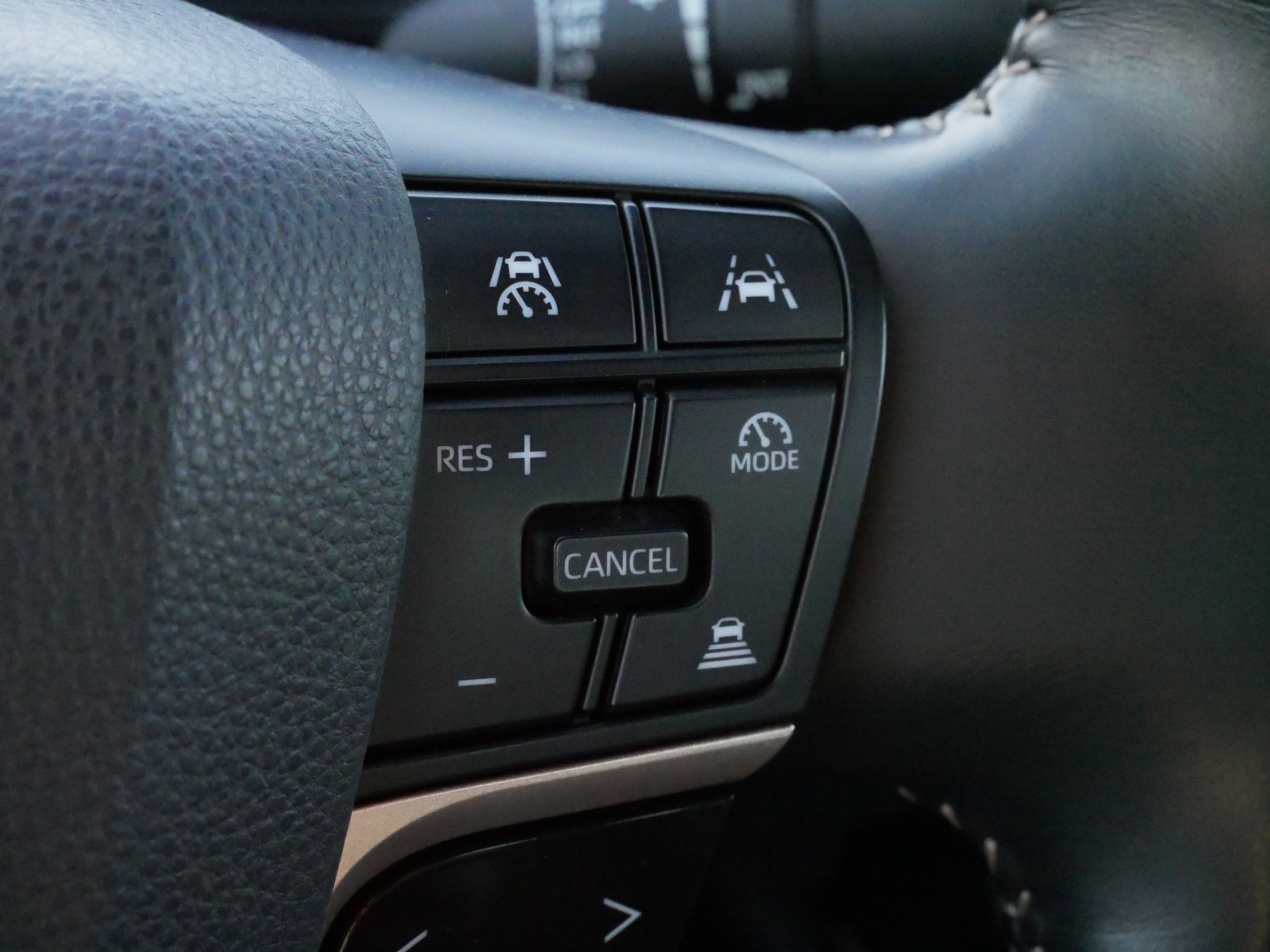 Used 2024 Toyota Crown XLE image 25