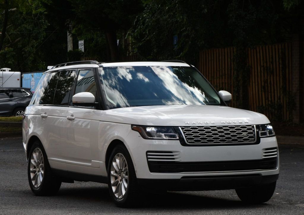 Used 2018 Land Rover Range Rover HSE image 14