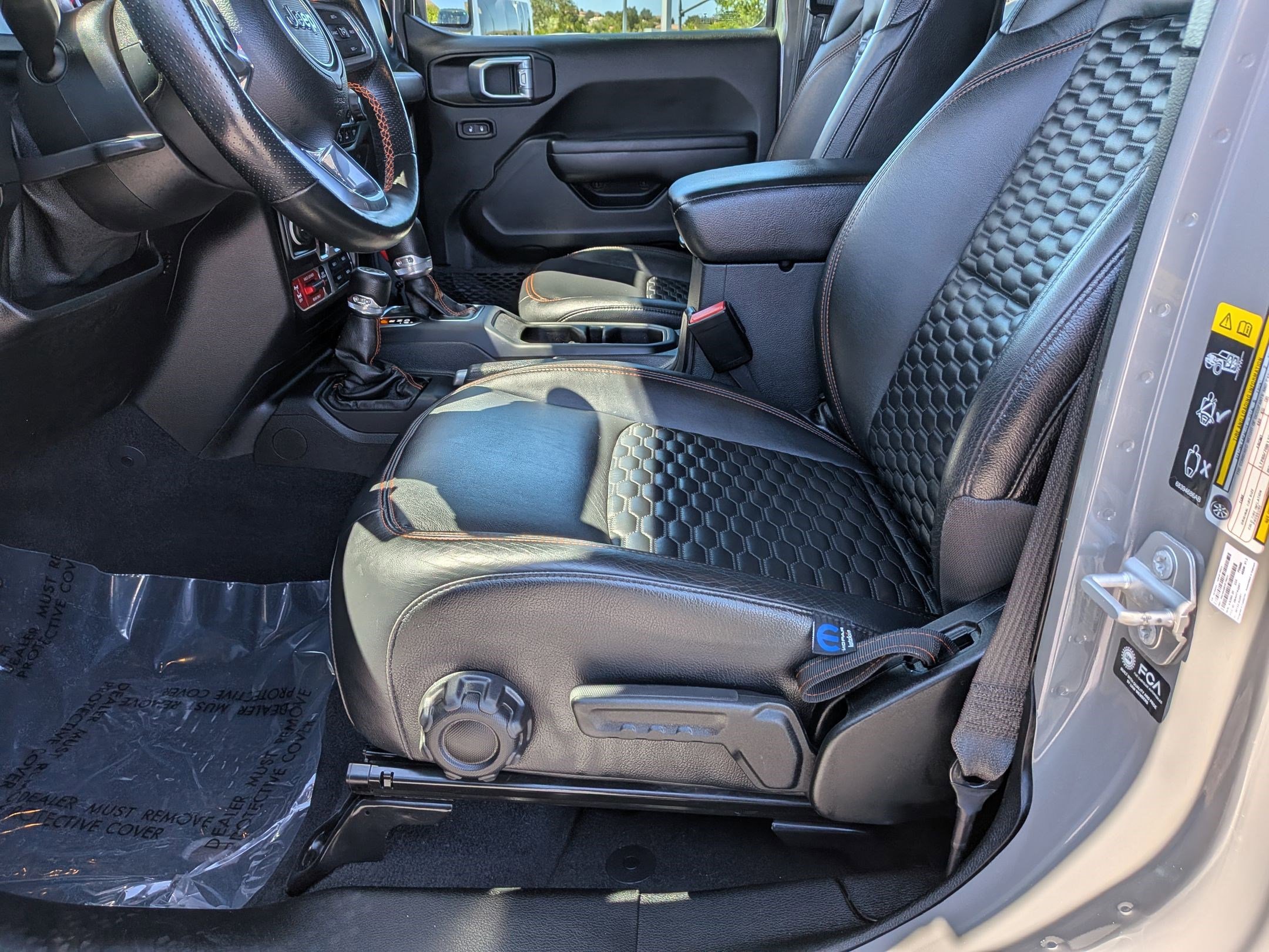Used 2021 Jeep Gladiator Mojave AWD/4WD image 15