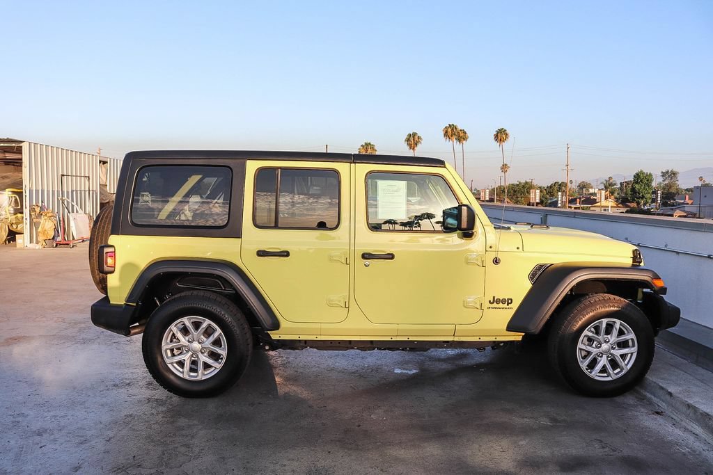 Used 2023 Jeep Wrangler Unlimited Sport AWD/4WD image 13