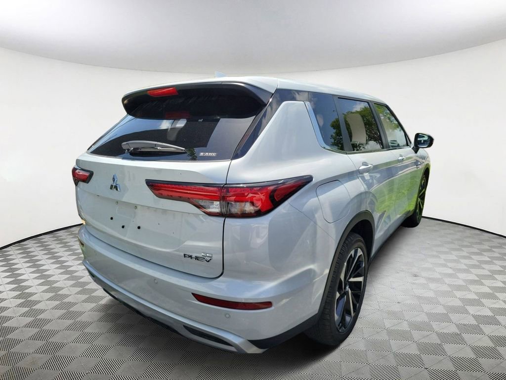 New 2025 Mitsubishi Outlander SE image 4